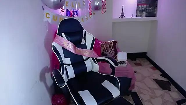 Anniee_x on StripChat 