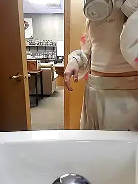 Bakedroll333's avatar