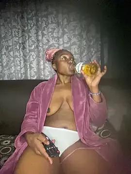 Bootytinah on StripChat 