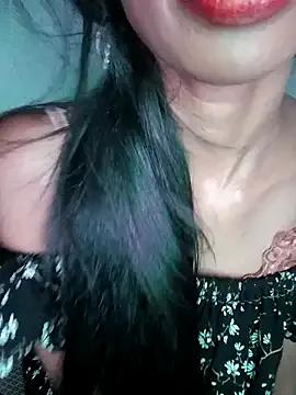 BunnyBloom25 on StripChat 