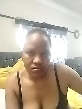 CaramelBoootie on StripChat 