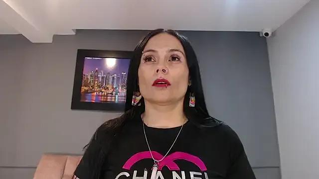 CharlotteCottin on StripChat