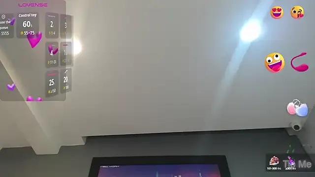 CharlotteCottin on StripChat