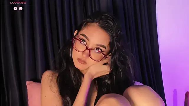 Dayanna_S on StripChat 