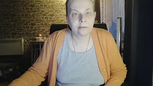 Diamond_Bite on StripChat