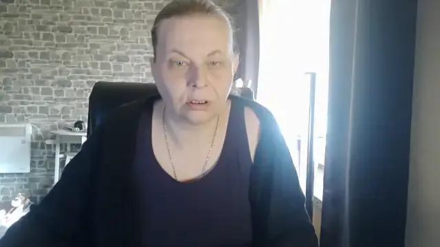 Diamond_Bite on StripChat