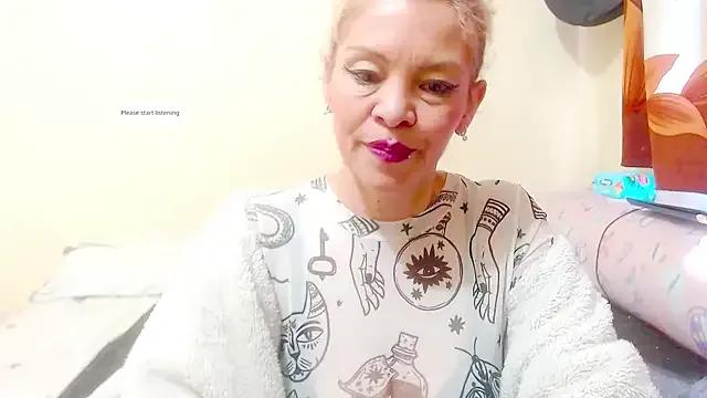 electra-mommy on StripChat 