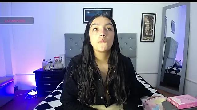 Esmeraldaa- on StripChat 