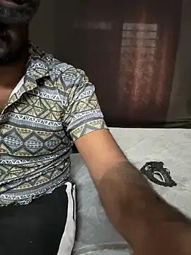 Funny_Couplee — remove saree