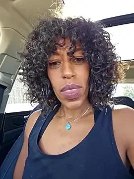 Goldenlace on StripChat