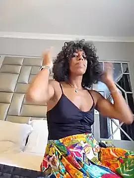 Goldenlace on StripChat