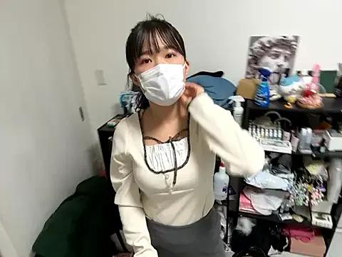 hikiwarinatto_xoxo on StripChat