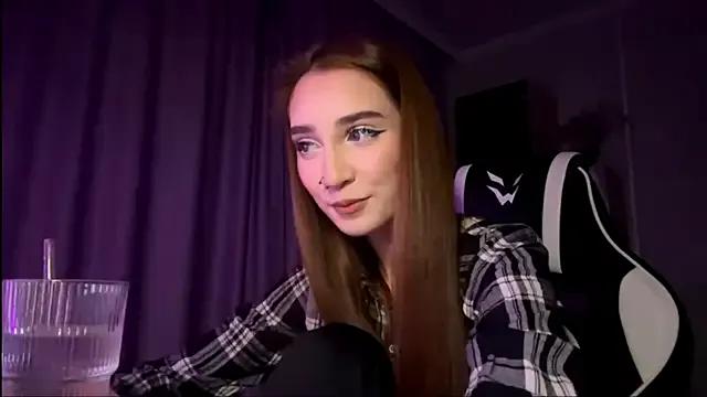 HollyPaw on StripChat 