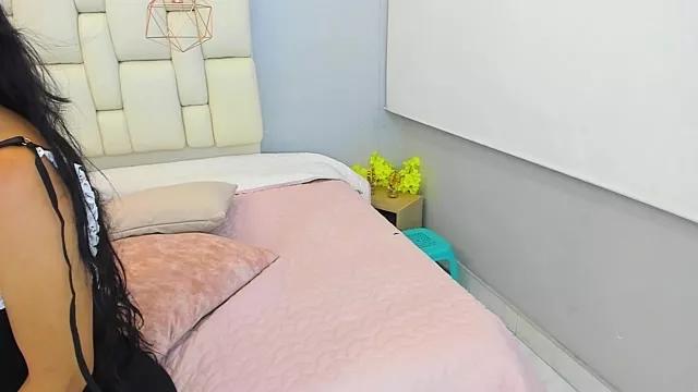 IsiisLovei on StripChat 