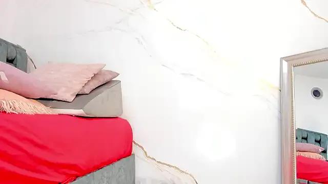 IsiisLovei on StripChat 