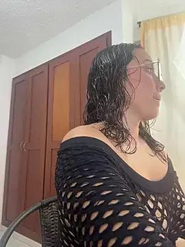 Kay_LustyWife — The first Kiss to your tasty #lips