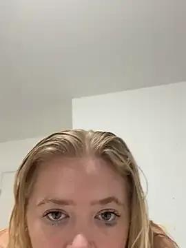 KaylaTrudi — Nipple show 