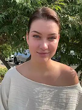 KikiWatson on StripChat 