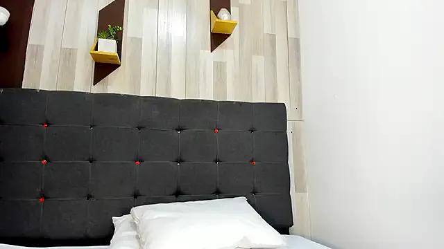 Kloeh_Star on StripChat