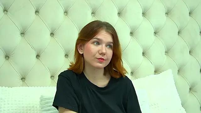 LessySmith on StripChat 