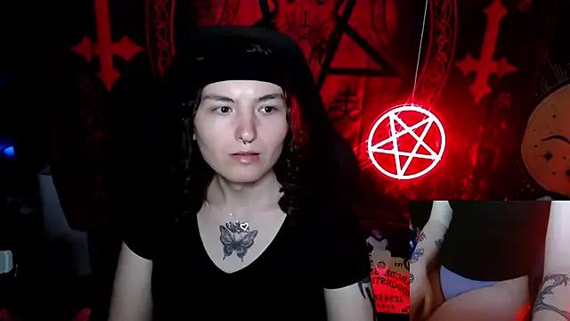 Lilithara666 on StripChat 