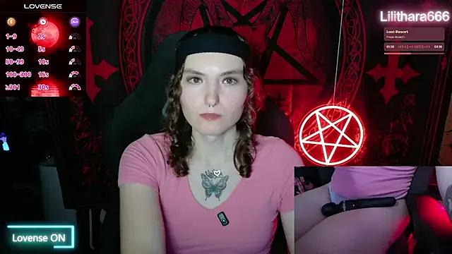 Lilithara666 on StripChat 