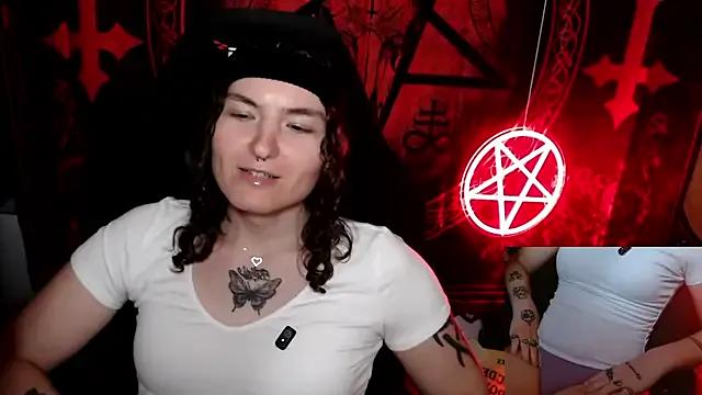 Lilithara666 on StripChat 