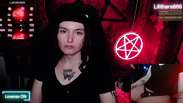 Lilithara666 on StripChat 