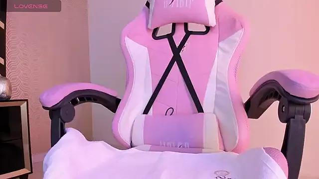 LilithCary on StripChat 