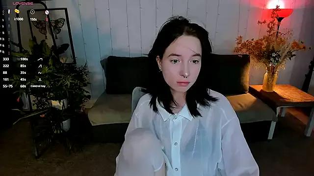 lilithlunna on StripChat 