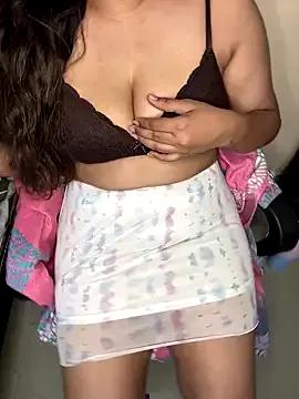 linishaltelugugirl on StripChat 