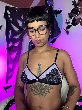 LollaByer on StripChat 