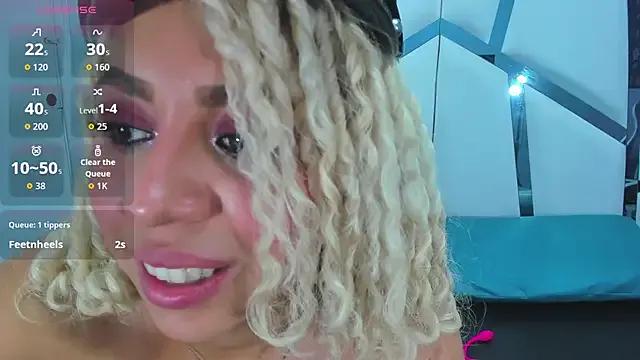 Lucy_White__'s avatar