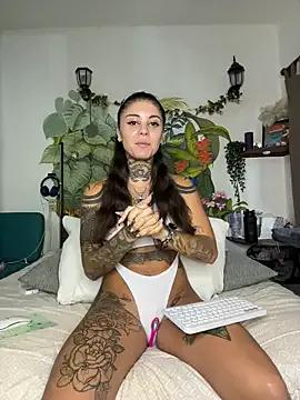 lucyrossink — Show tits for 20min 