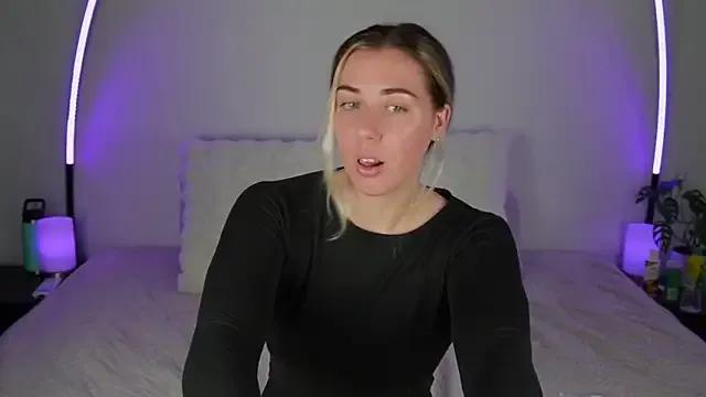 Lulu_berkeley on StripChat