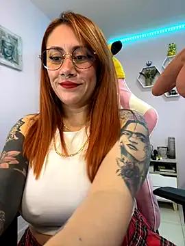 Luna_Paris_ on StripChat