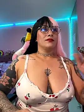 Luna_Paris_ on StripChat