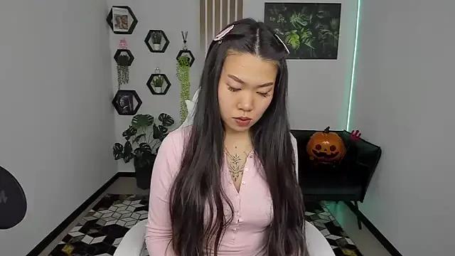 LunaPurrr on StripChat