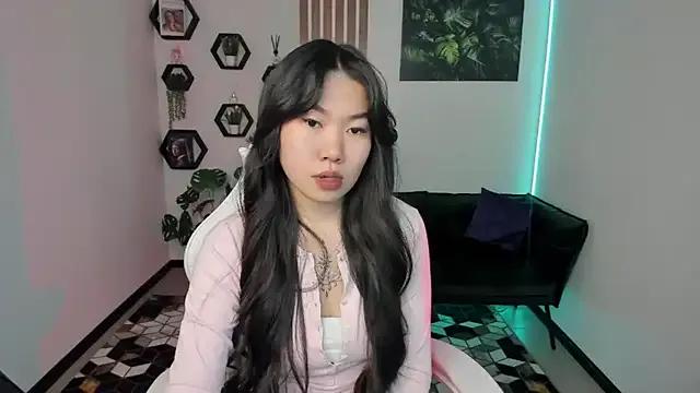 LunaPurrr on StripChat