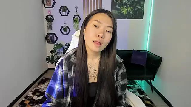 LunaPurrr on StripChat