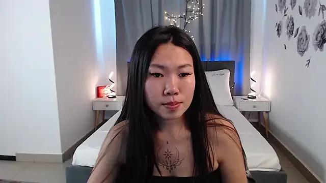 LunaPurrr on StripChat