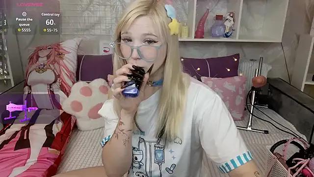 MeowkaKitty on StripChat