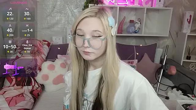 MeowkaKitty on StripChat