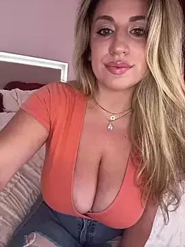 miamellycious on StripChat 
