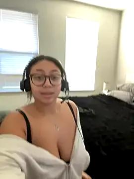 minha_baby — lick my tittiessss