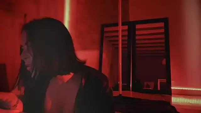 missninasparkle on StripChat 