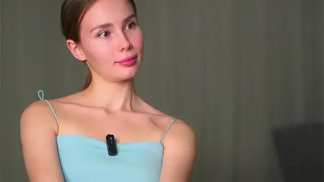 MonetLeitman — make my top wet + slap tits x5