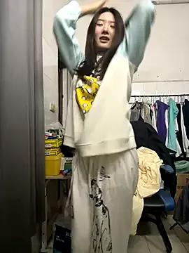 Moonlight-23 on StripChat 