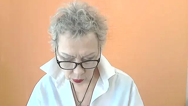 NessyJenixs's avatar