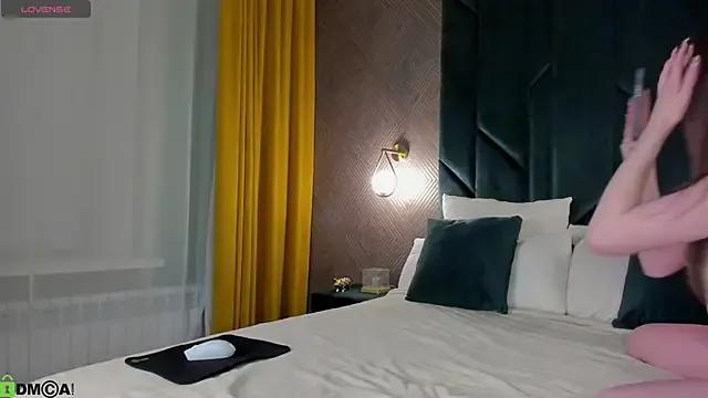 Nicole_Charm's avatar